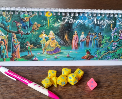 Calendrier de bureau horizontal de Florence Magnin en contexte