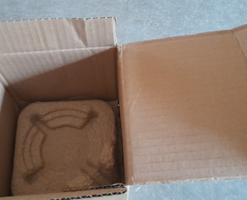 Mug emballage 4 Calage de la partie inférieure du mug par un carton préformé